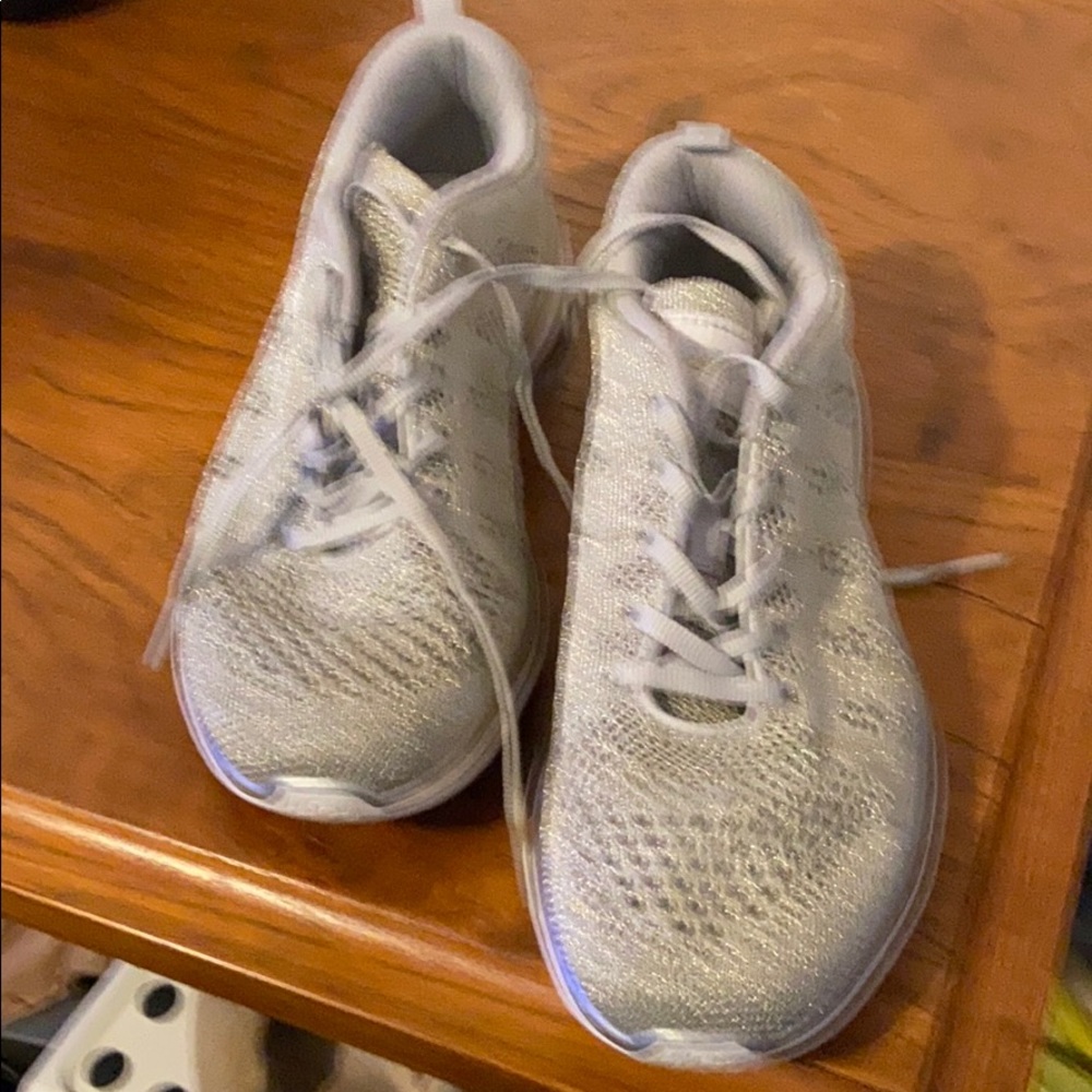 APL - Athletic Propulsion Labs Grey